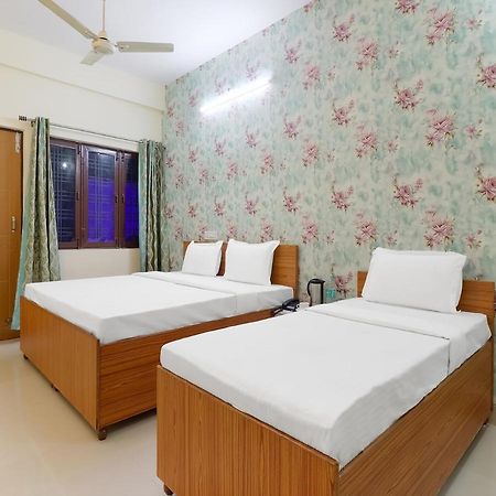 Oyo 84661 Lakshmi Home Stay Jhājra Kültér fotó