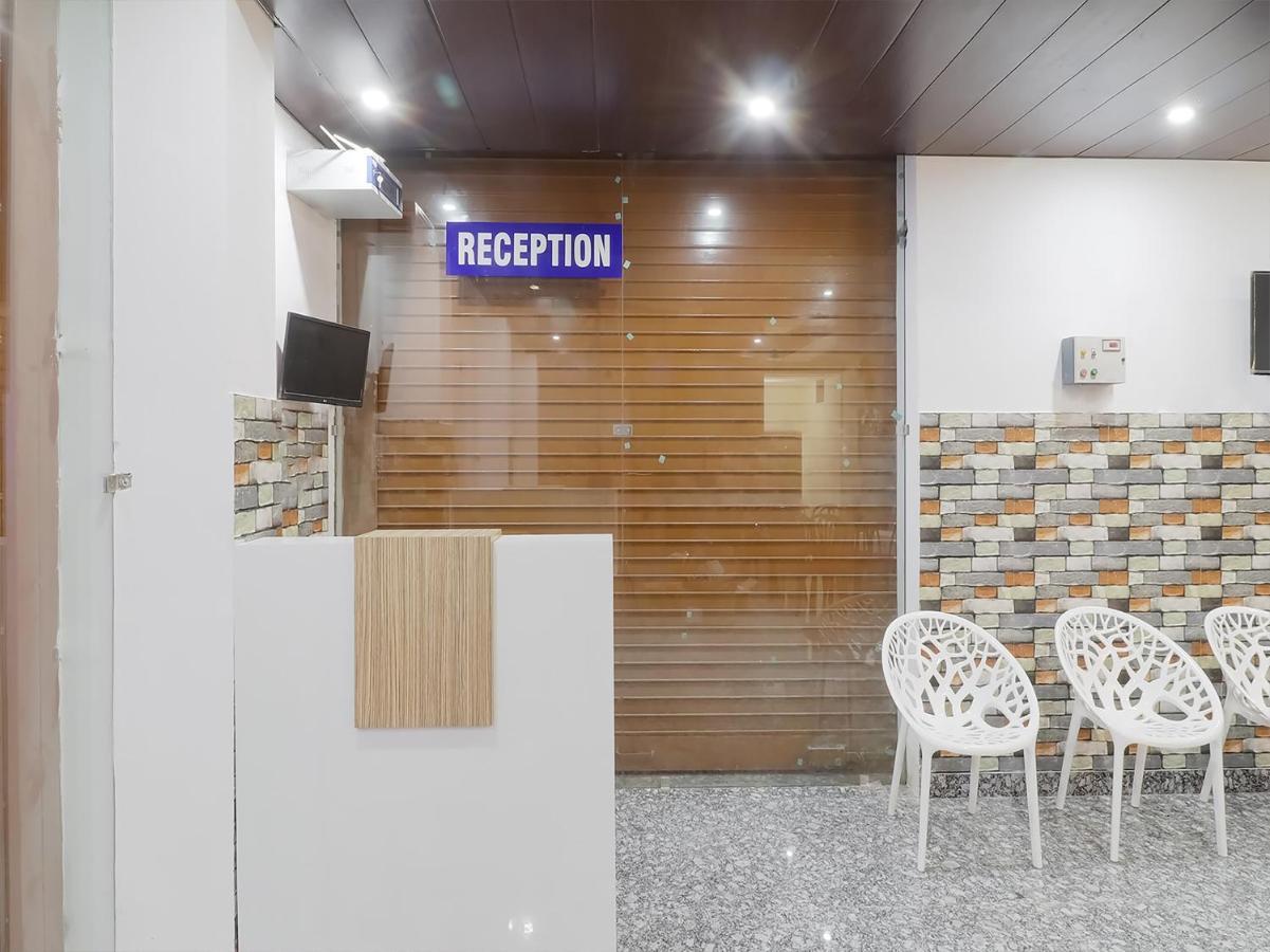 Oyo 84661 Lakshmi Home Stay Jhājra Kültér fotó