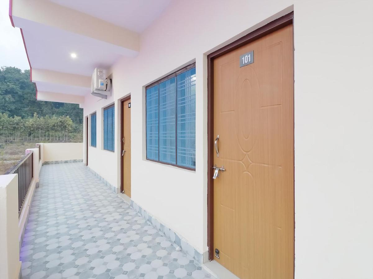 Oyo 84661 Lakshmi Home Stay Jhājra Kültér fotó