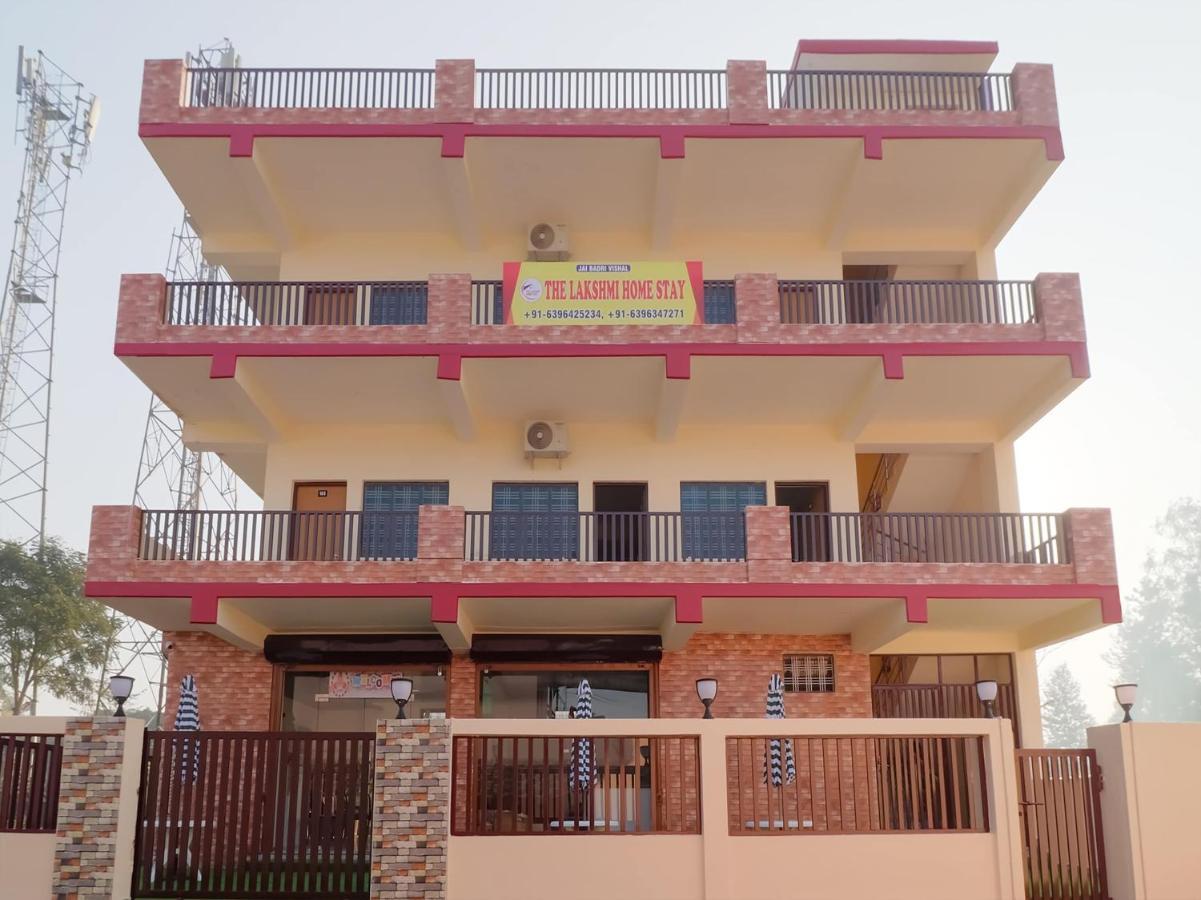 Oyo 84661 Lakshmi Home Stay Jhājra Kültér fotó
